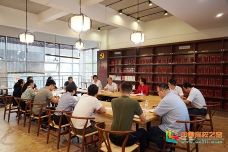 青岛酒店管理职业技术学院召开教师节座谈会